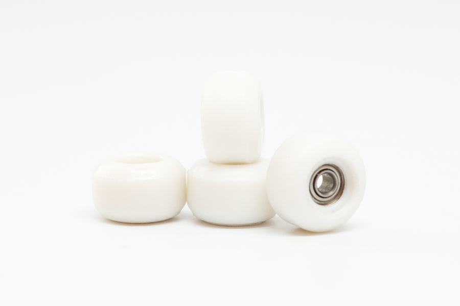 Dynamic Wheels - White 64D