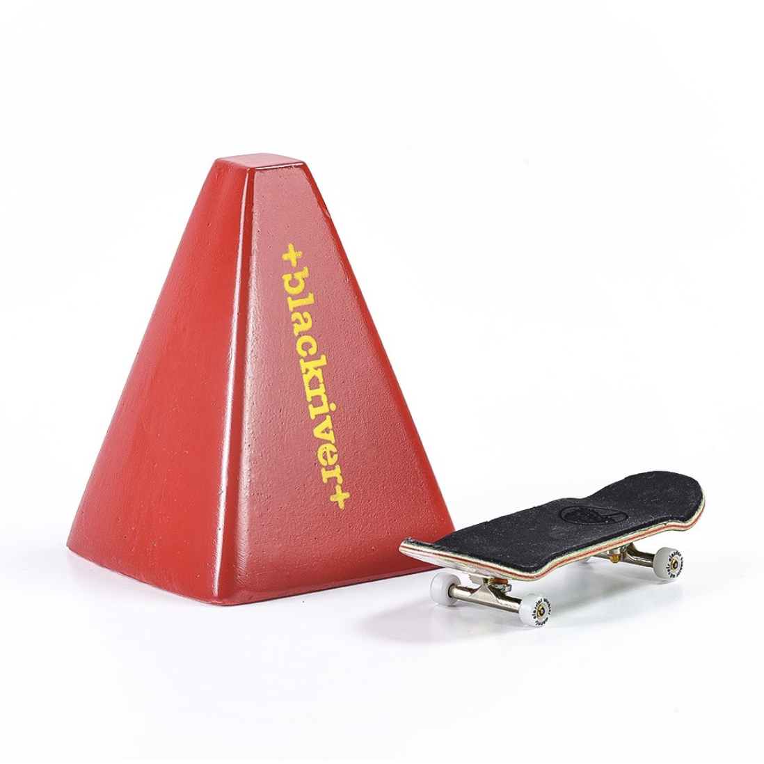 Blackriver ramps - Wallie Pylon Red