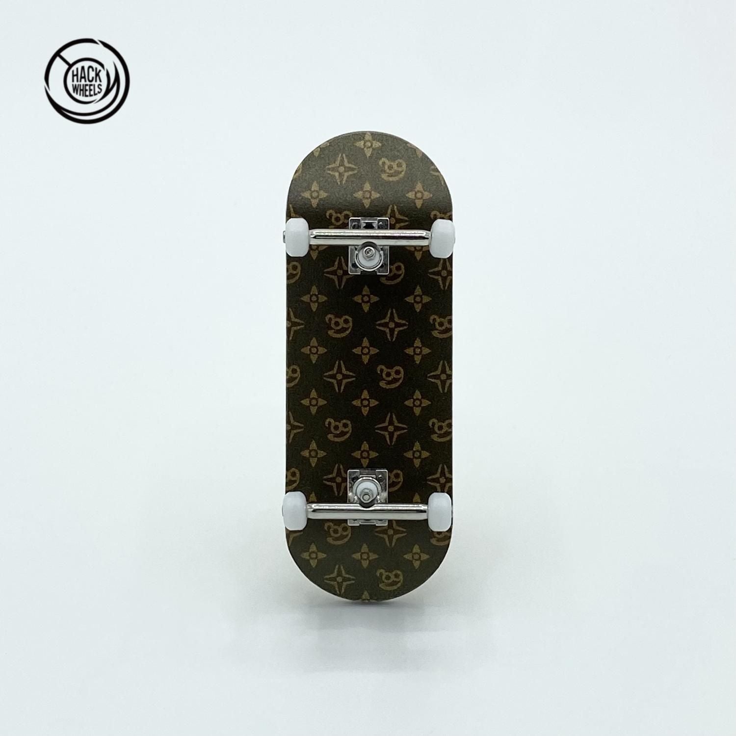 UAG - PRO COMPLETE - Monogram