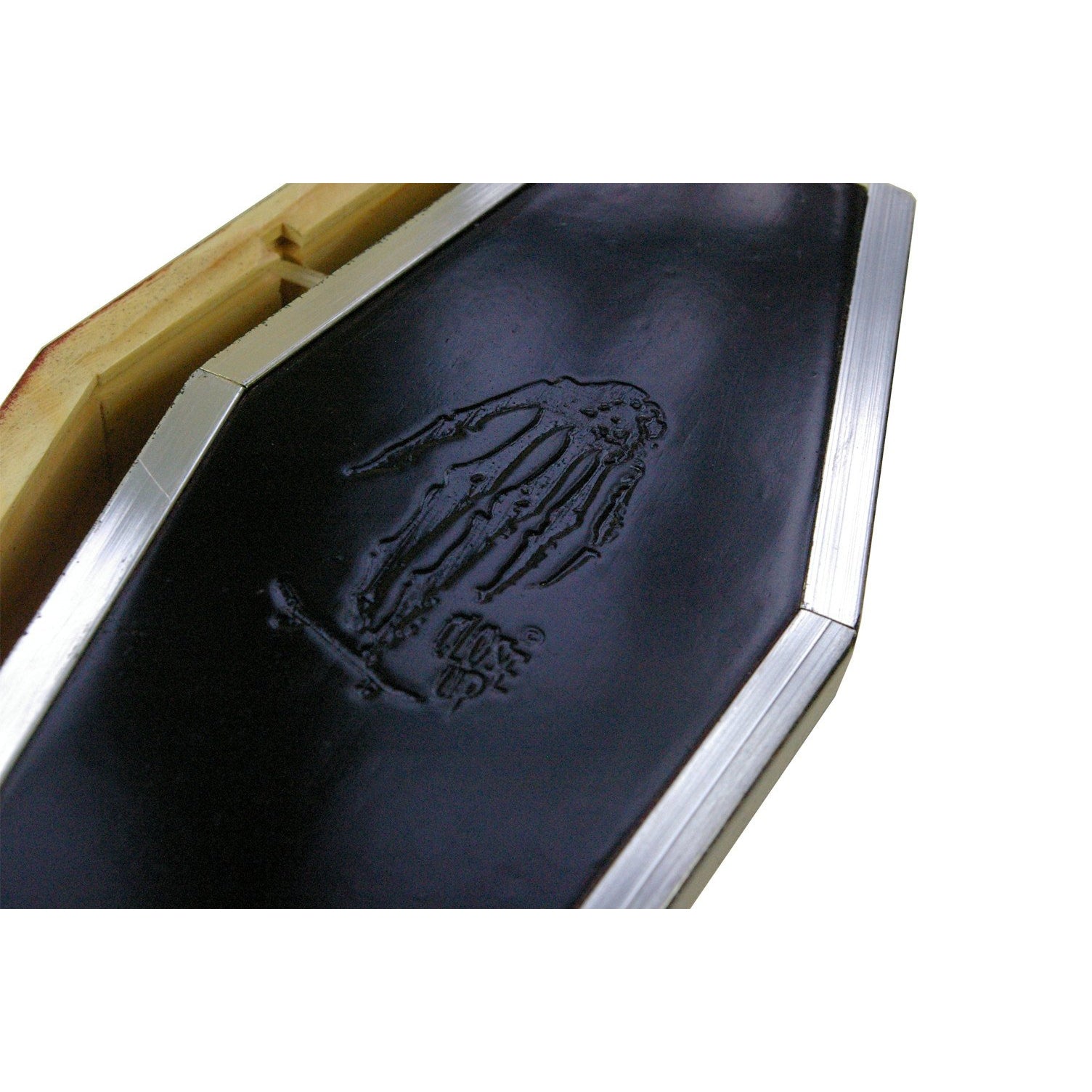 Close Up - Coffin Curb